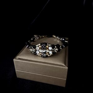 Apyrankė| Juodoji jėga